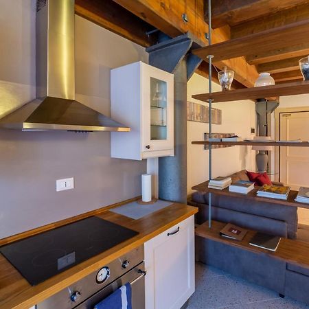 Youatmolino Canal View Apartment Венеція Екстер'єр фото